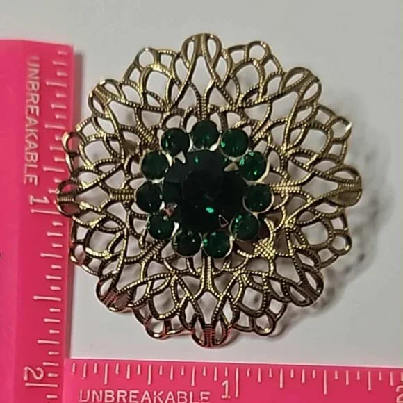 Vintage open filligree goldtone brooch Unsigned - Picture 2 of 3